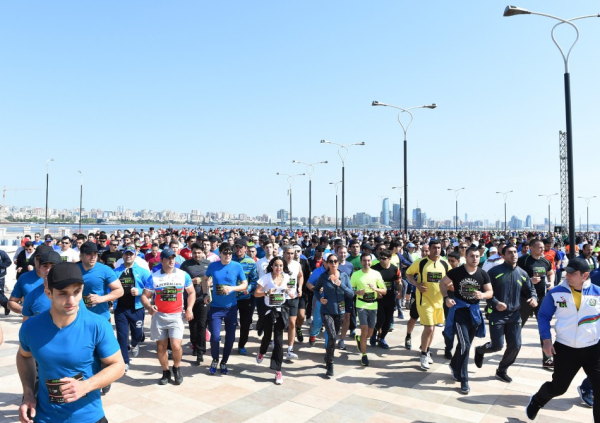 Heydər Əliyev Fondunun təşəbbüsü ilə keçirilən “Bakı Marafonu-2017” başa çatıb